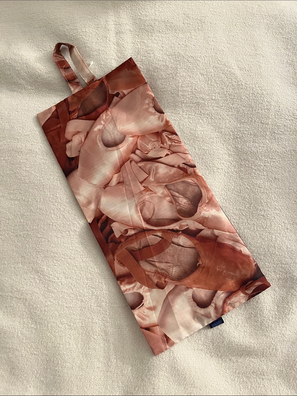 BAGGU 3D Zip Pouch Pointe Shoe - Picture 2 of 5
